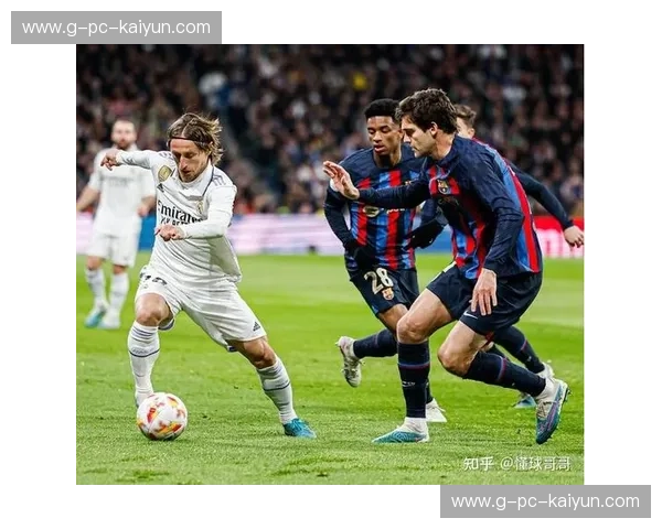 国王杯决战前瞻：赫塔菲挑战巴萨，蓝紫军团能否捍卫荣耀？